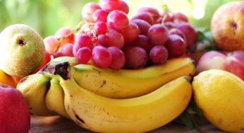 Fruits : ఆయుర్వేద ప్ర‌కారం భోజ‌నంతోపాటు పండ్ల‌ను తీసుకోరాదు.. ఎందుకో తెలుసుకోండి..!