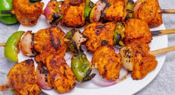 Chicken Tikka Kebab : ఓవెన్ లేకున్నా.. చికెన్ టిక్కా క‌బాబ్స్ ను ఇలా త‌యారు చేసుకోవ‌చ్చు..!