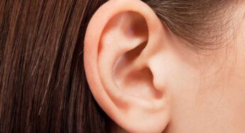 Ear Wax Cleaning : ఇలా చేస్తే.. 2 నిమిషాల్లో మీ చెవిలో ఉండే గులిమి మొత్తం బ‌య‌ట‌కు వ‌చ్చేస్తుంది..