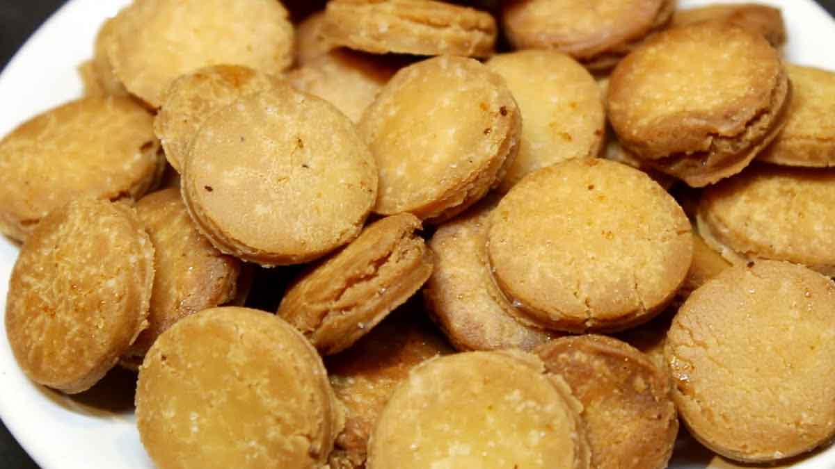 Rice Flour Biscuits బియ్యం పిండితో ఎంతో రుచిక‌ర‌మైన బిస్కెట్ల‌ను ఇలా