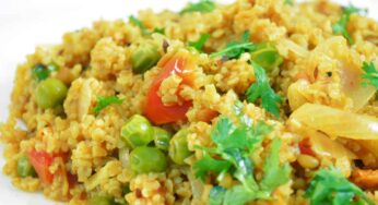 Wheat Rava Khichdi : కిచిడీని ఎప్పుడైనా ఇలా చేశారా.. ఒక్క‌సారి రుచి చూడండి.. విడిచిపెట్ట‌రు..