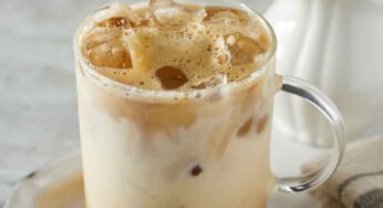 Cold Coffee : రెస్టారెంట్ల‌లో ల‌భించే కోల్డ్ కాఫీని.. ఇంట్లో ఇలా ఈజీగా చేయ‌వ‌చ్చు..!