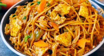 Egg Noodles : రోడ్డు ప‌క్క‌న బండ్ల‌పై ల‌భించే ఎగ్ నూడుల్స్‌.. ఇంట్లోనే ఇలా రుచిగా చేసుకోవ‌చ్చు..!