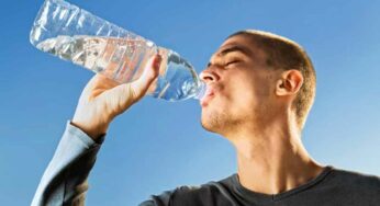 Drinking Water According To Body Weight : మ‌న శ‌రీర బ‌రువును బ‌ట్టి రోజుకు ఎన్ని లీట‌ర్ల నీళ్ల‌ను తాగాలి..? ఇలా సింపుల్‌గా లెక్కేయండి చాలు..!