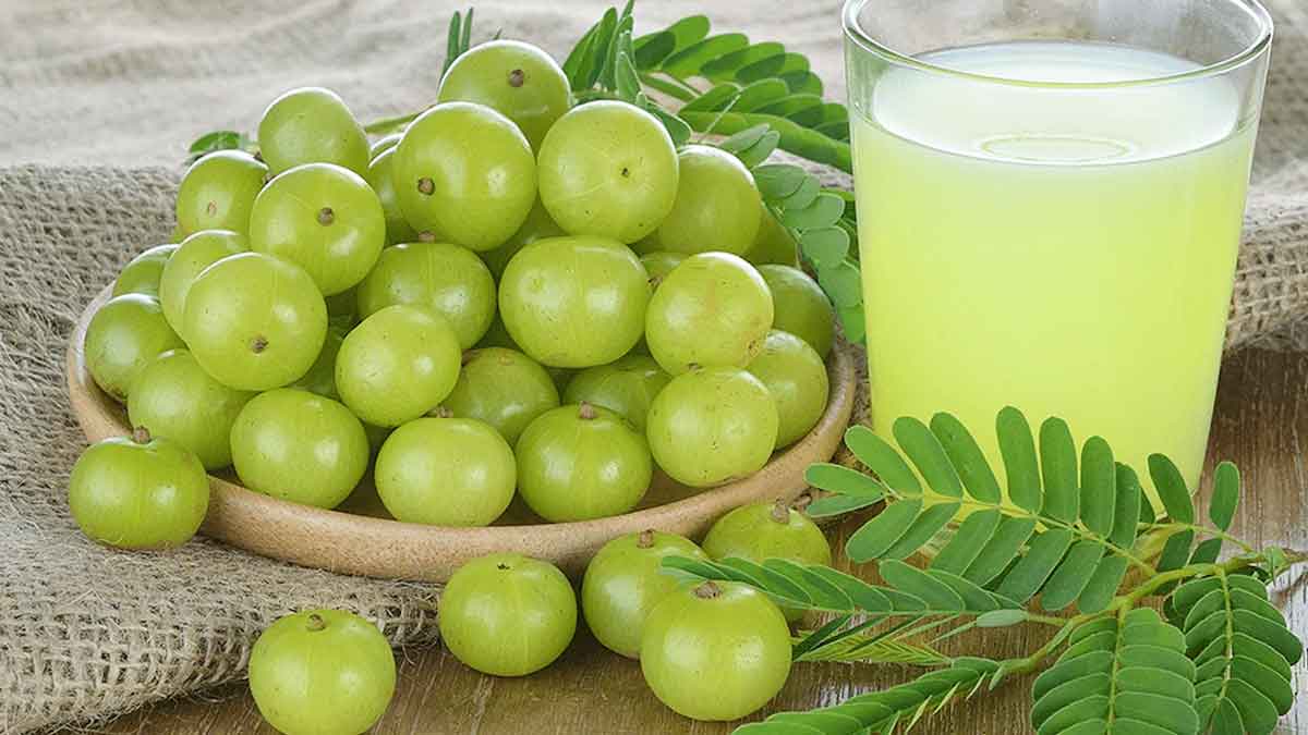 7 health benefits of drinking amla juice on empty stomach 