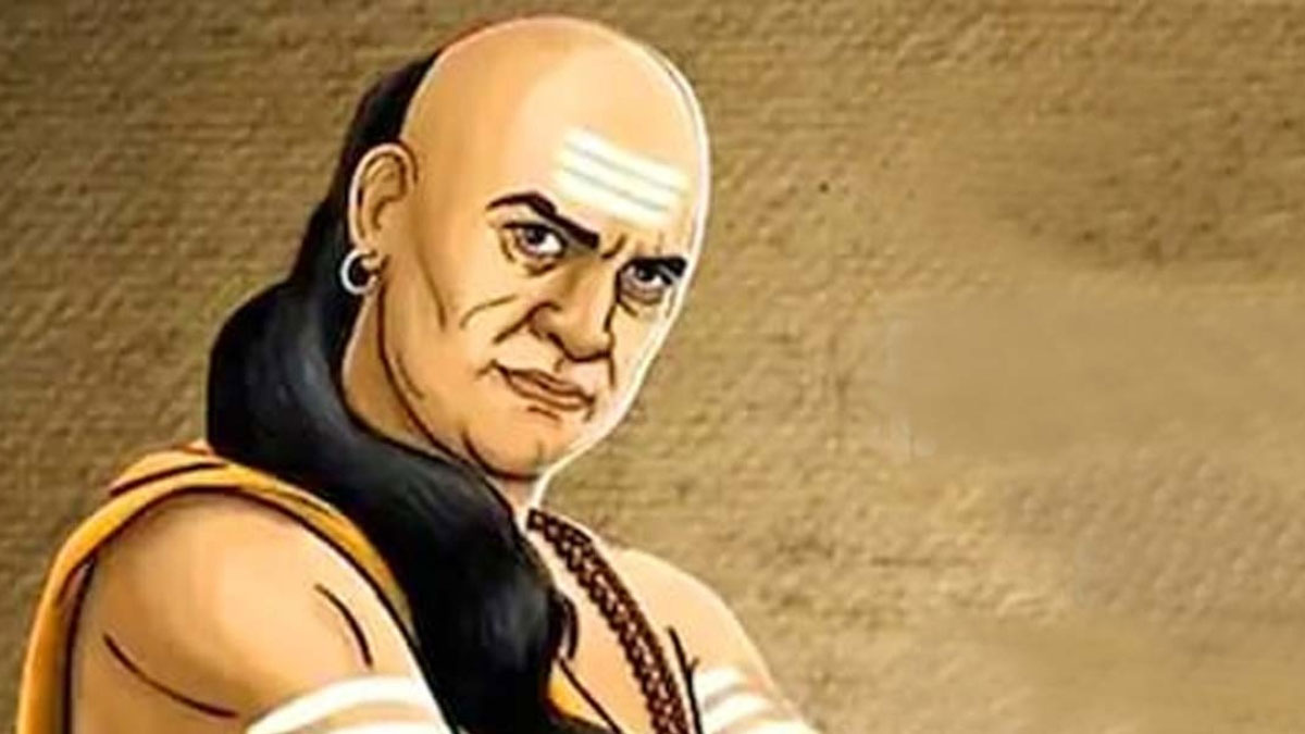 acharya chanakya told that these 5 signs will indicate poor