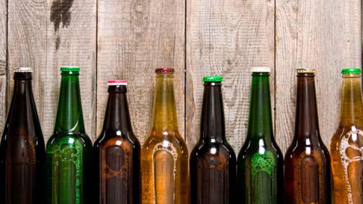 do you know why beer bottles are in green or brown color 