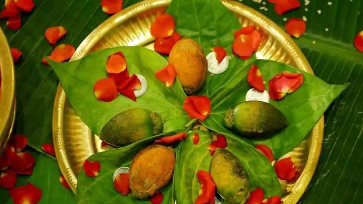 do you know that gods will be in betel leaves