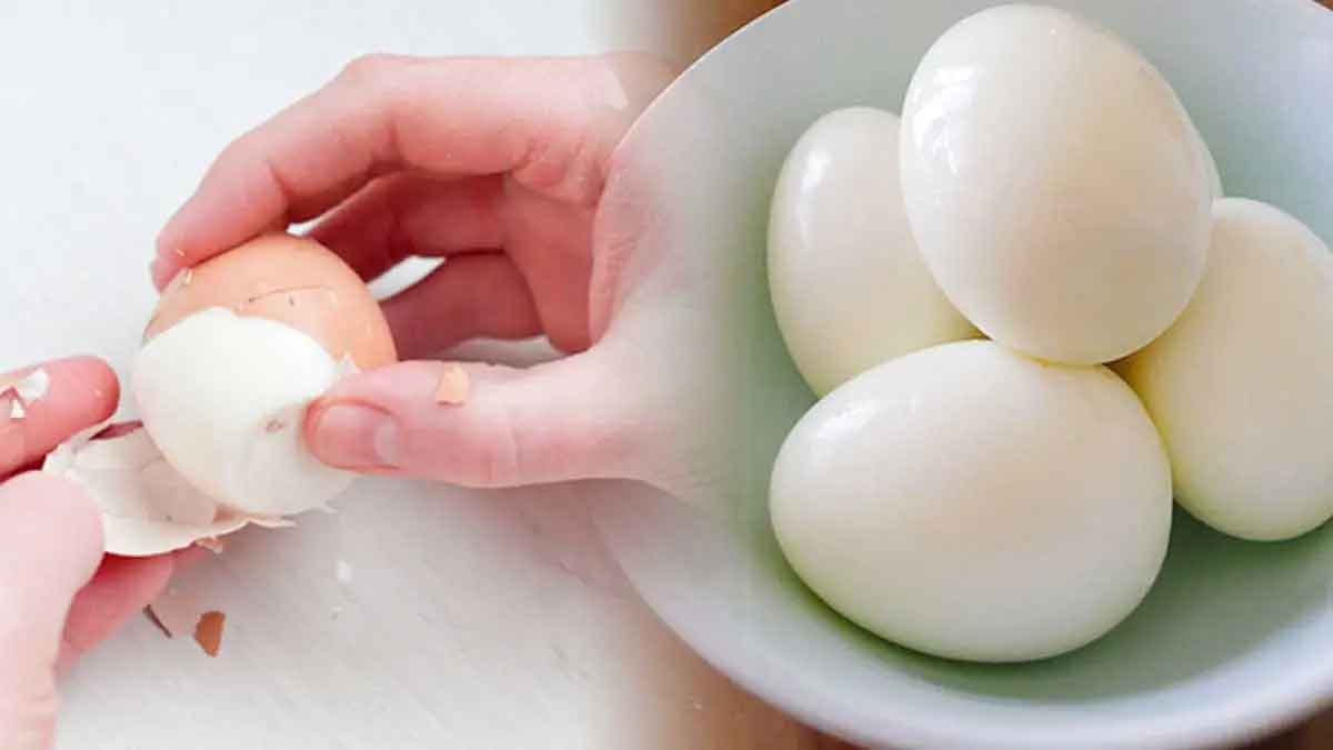 how to peel a boiled egg very easily 