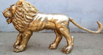 Bronze Lion Statue : ఇంట్లో సింహం కాంస్య విగ్ర‌హాన్ని ఇలా పెట్టండి.. అన్ని క‌ష్టాలు పోయి సంప‌ద వ‌స్తుంది..!