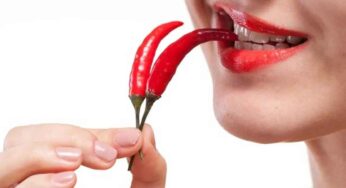 Eating Spicy Food : కారం తిన్నాక నోరు మండితే.. వెంటనే చక్కెర తినేస్తాం.. ఇలా చేయడం మంచిదేనా..?