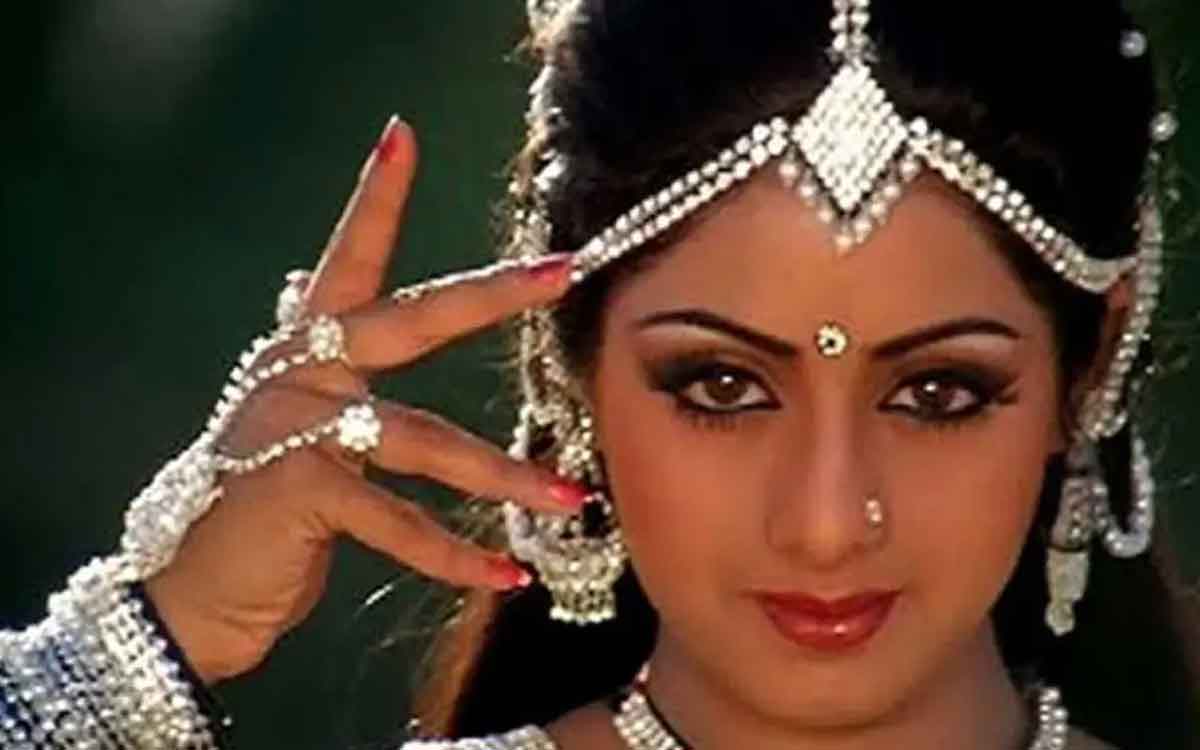 a fan spent rs 2 lakhs just to see sridevi once 