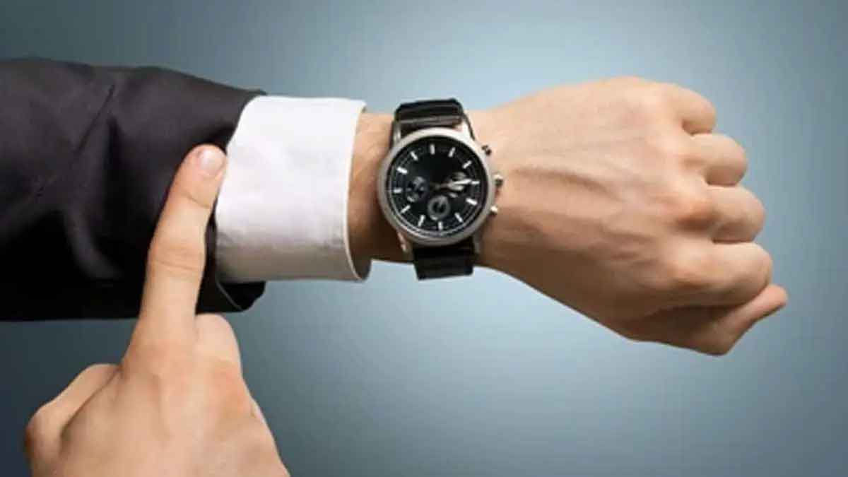 why we wear watches on left hand mostly 