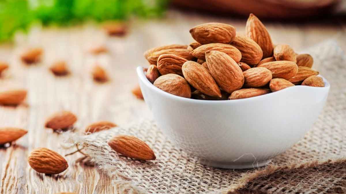 how many almonds we can eat per day 