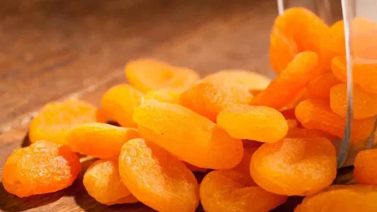 take a handful of apricot to reduce high blood pressure 