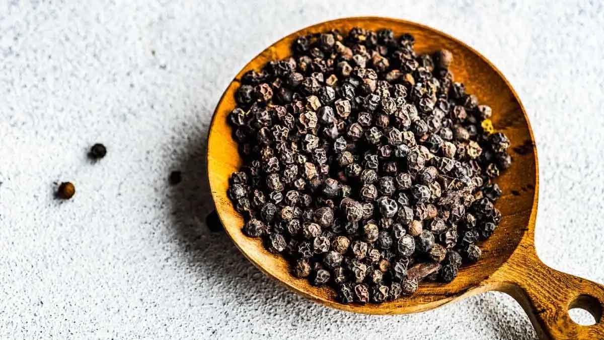 what happens if you mix pepper powder with foods and eat 