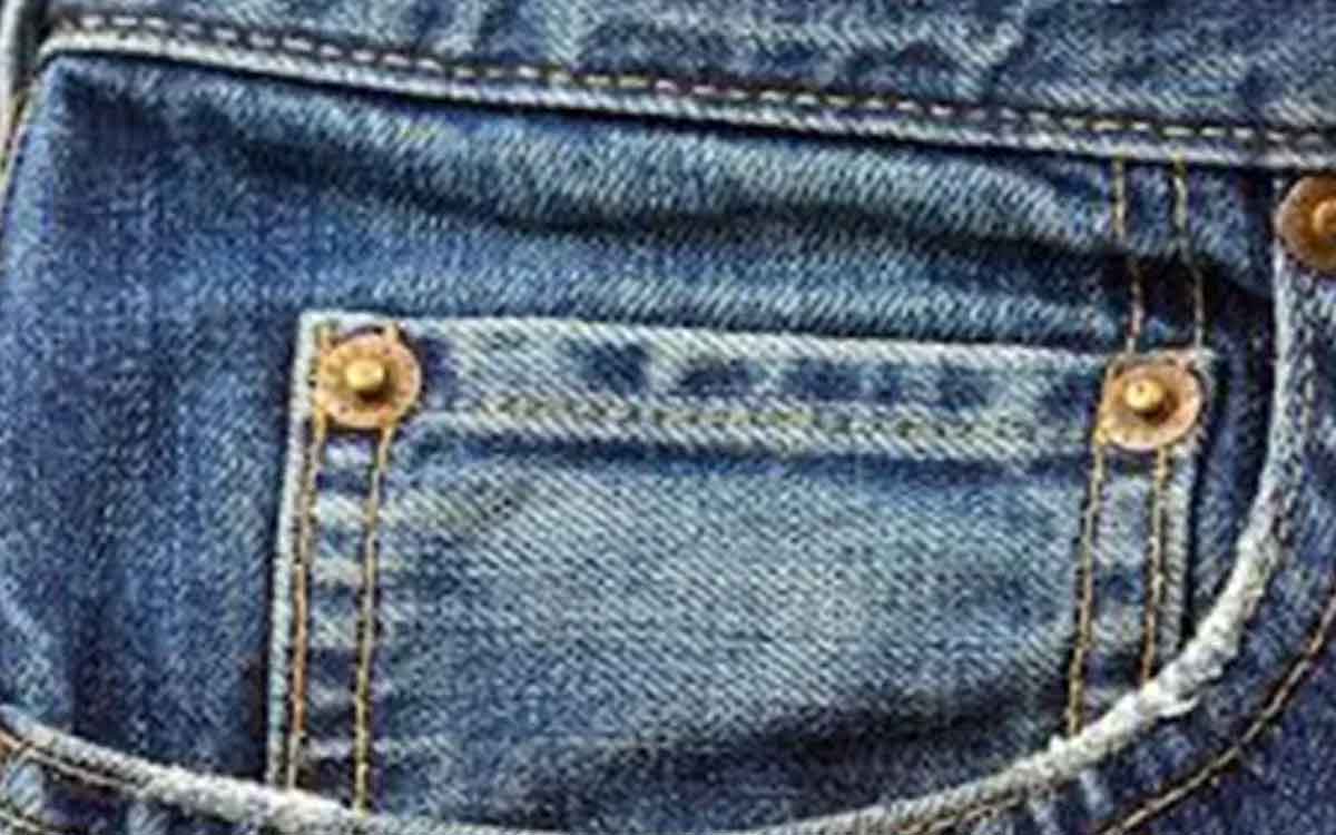 have you seen these small pockets on jeans 