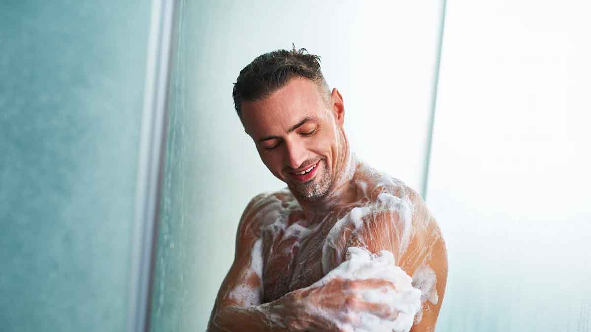 men do these mistakes while bathing 