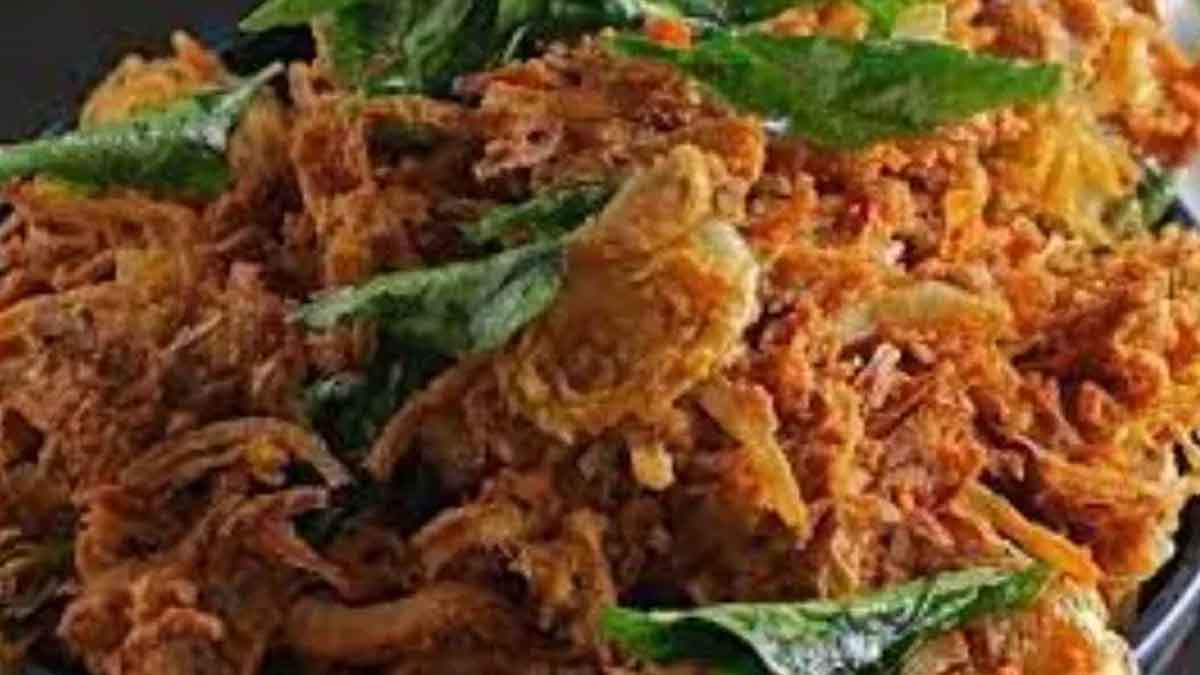 make onion pakoda in this cool weather and eat 