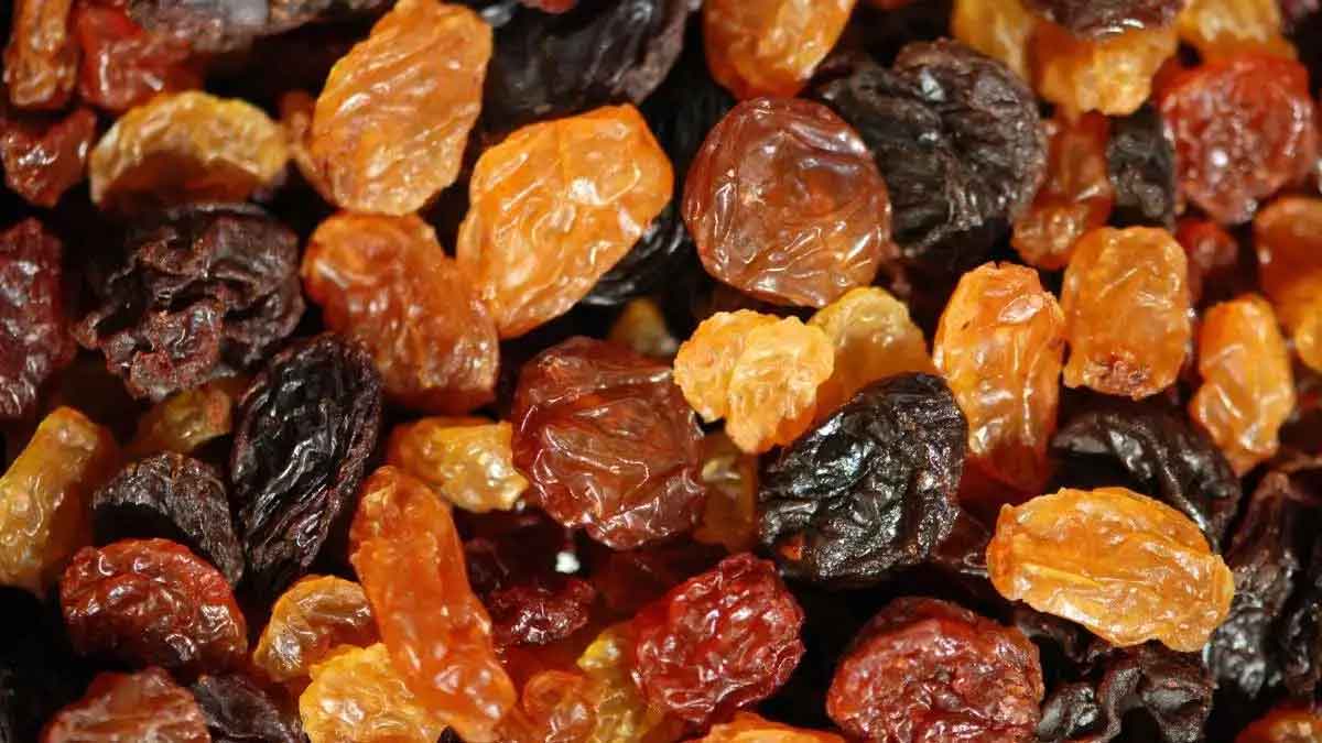 wonderful health benefits of raisins 