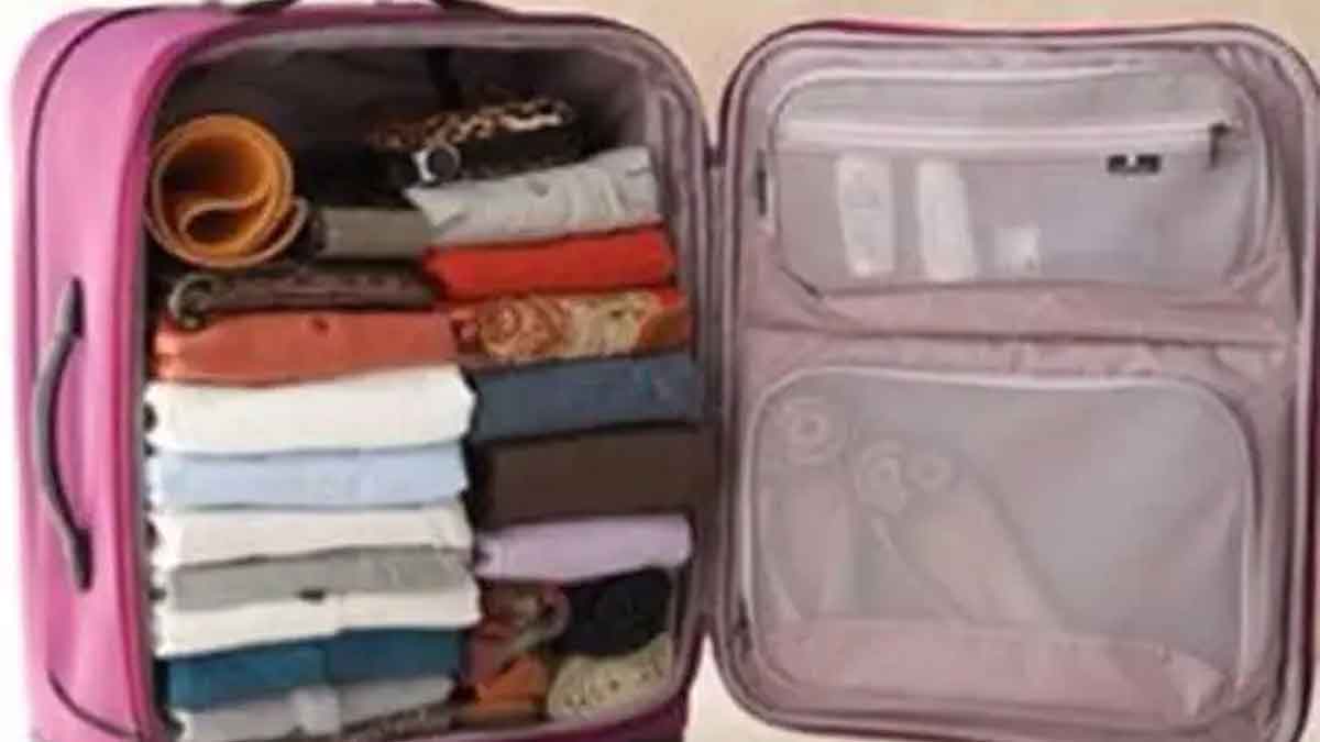 this is how you arrange clothes in suitcase 