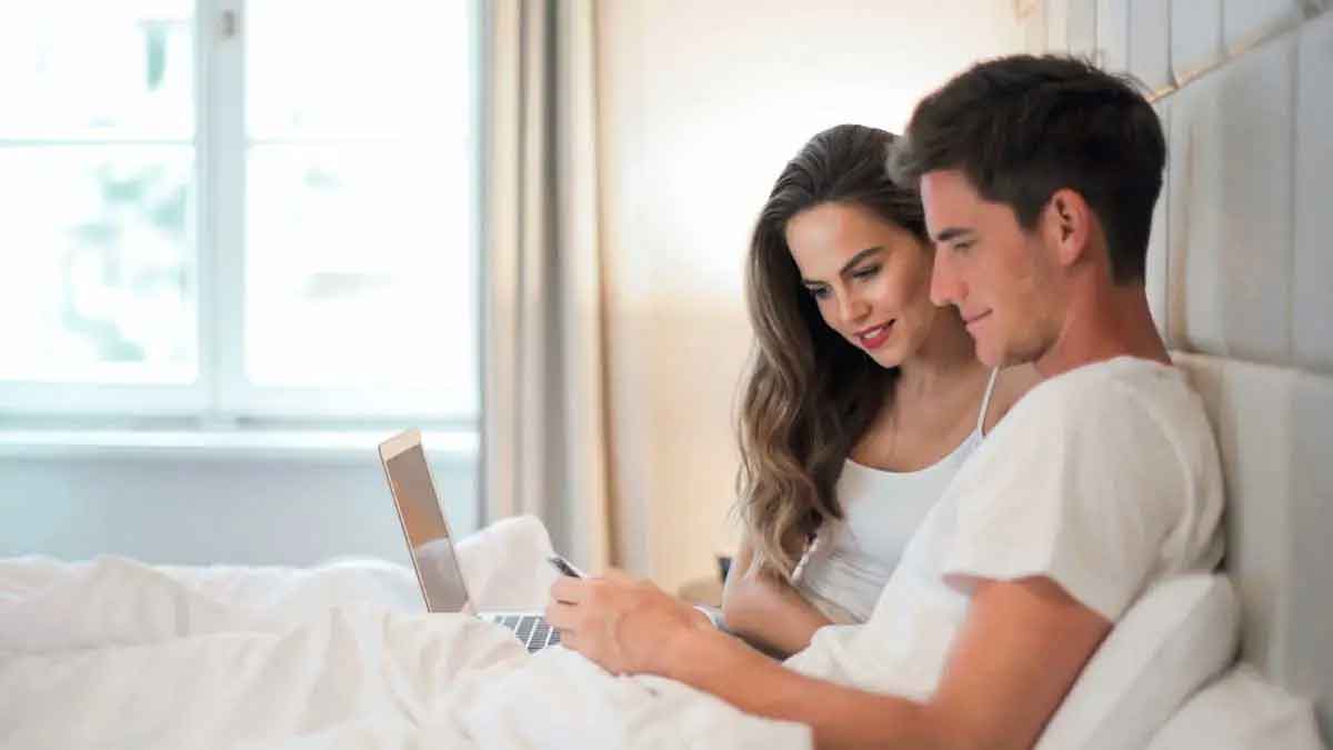 follow these tips in bedroom for couple love 