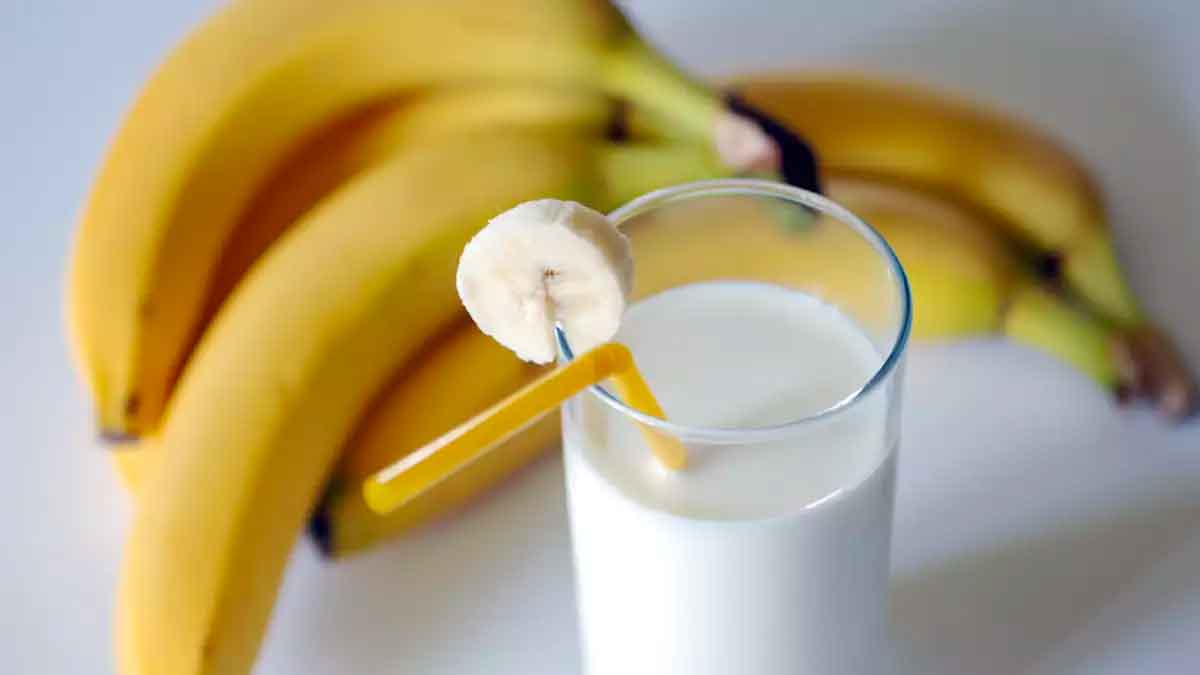 banana and milk if you are taking them together then know this 