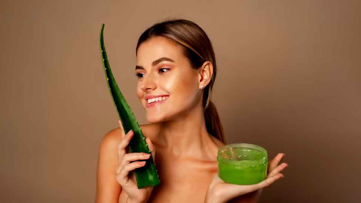 here it is how you can get facial beauty with aloe vera 