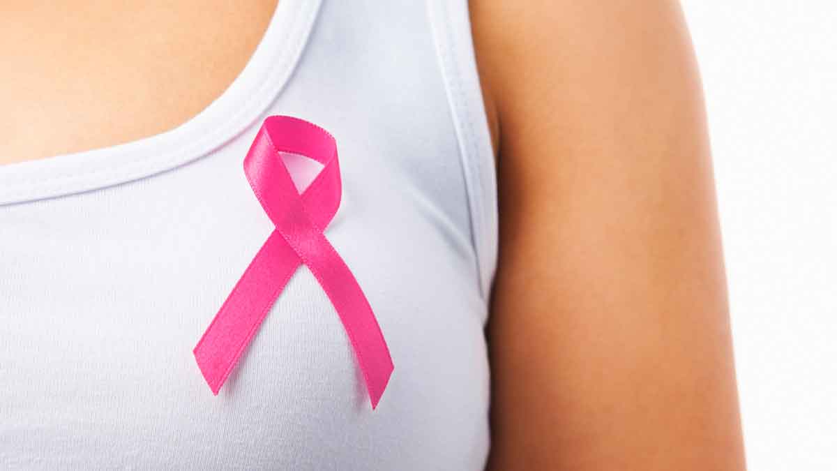 women must know about these breast cancer early symptoms 