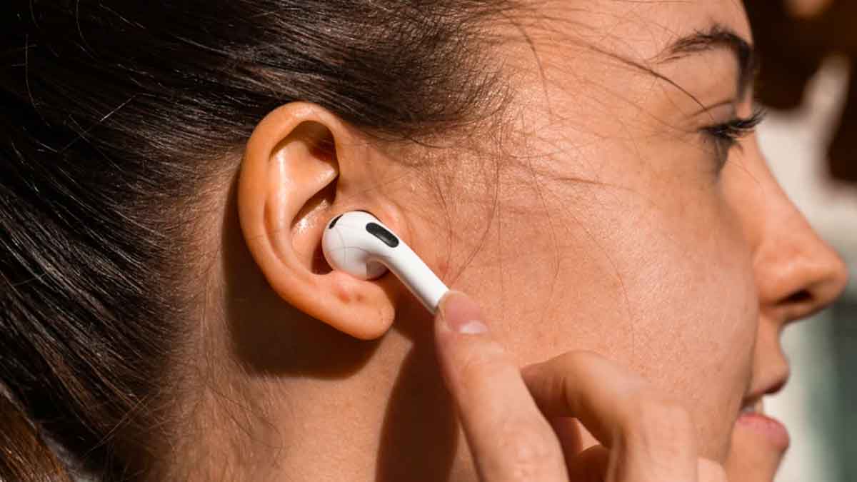 using ear buds excessive time is not good for health 