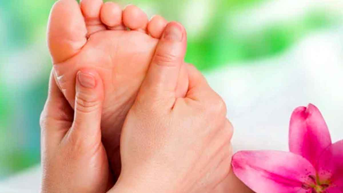 do feet massage daily for these benefits 