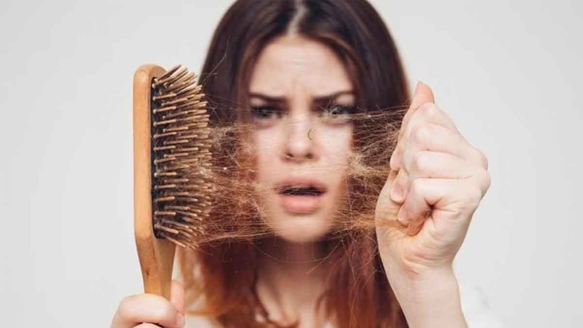 why hair fall comes in women 