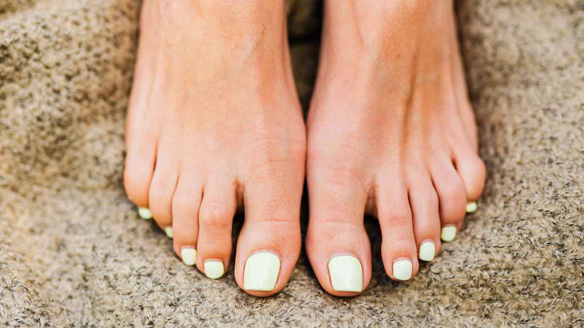 how to use banana for healthy feet 