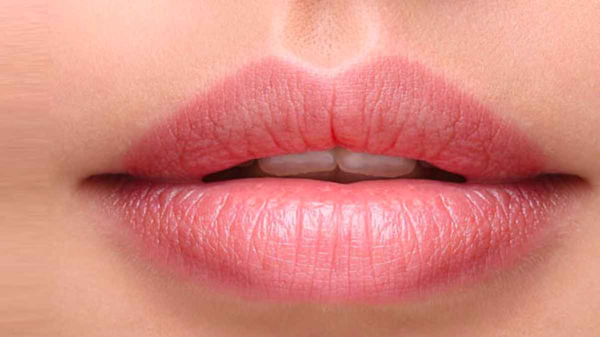 follow these wonderful home remedies for beautiful lips 