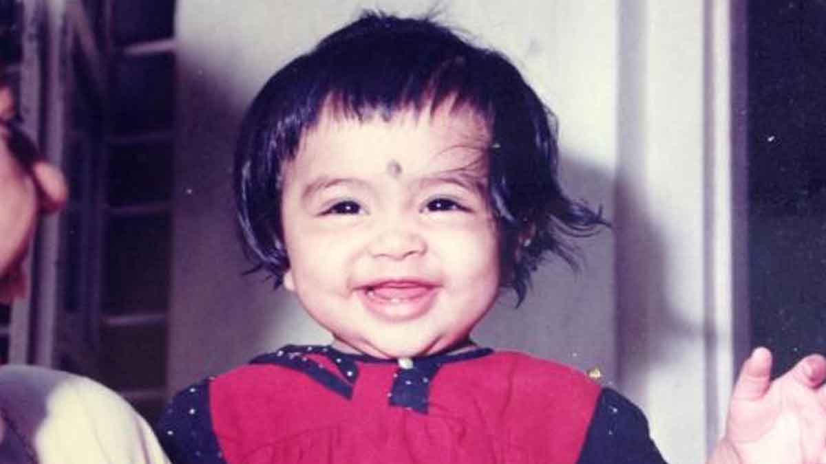 pooja hegde childhood photo viral 