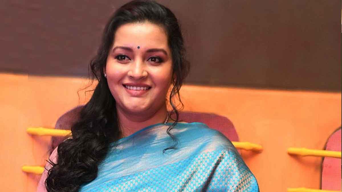 finally renu desai told about her parents 