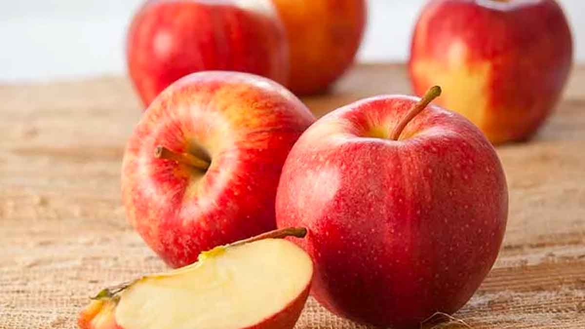 take daily one apple to reduce anemia 