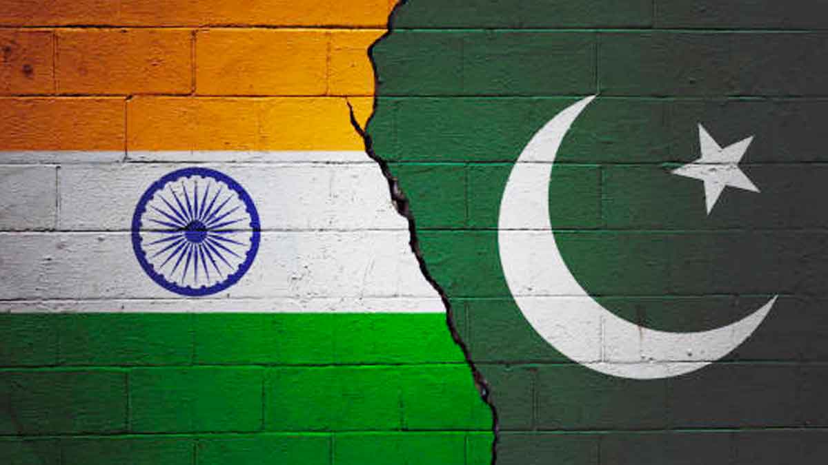 pakistan is weak now india can occupy it 