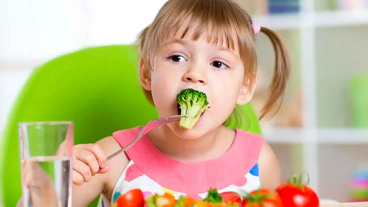 give these foods to your kids for their health 