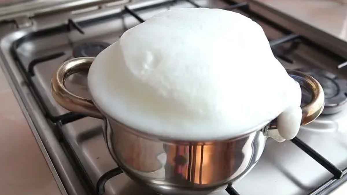 why milk overflows upon boiling 