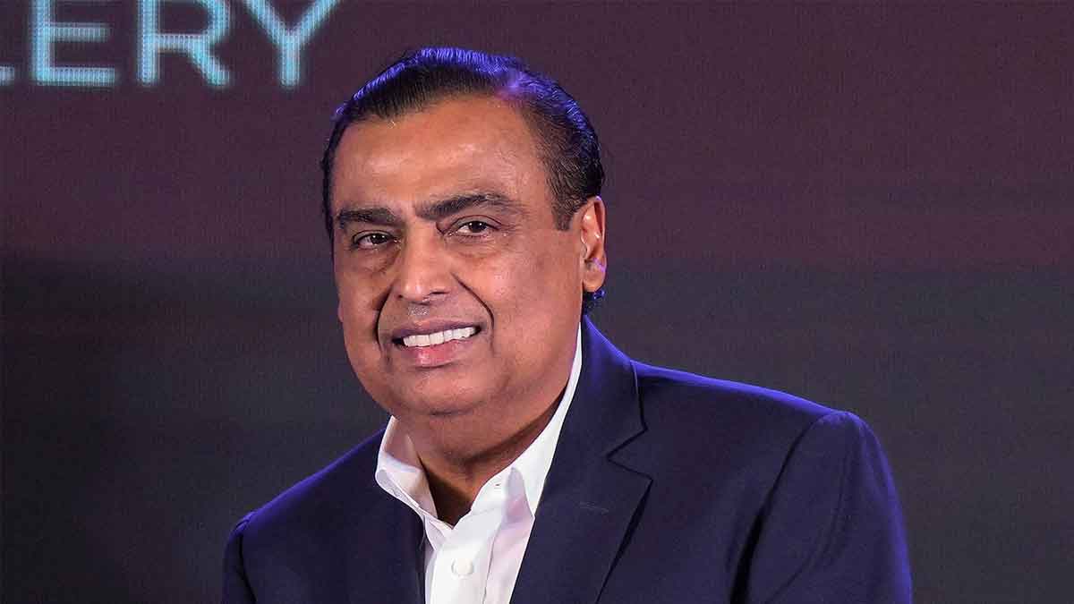 do you know that mukesh ambani do not keeps cards and cash with him 