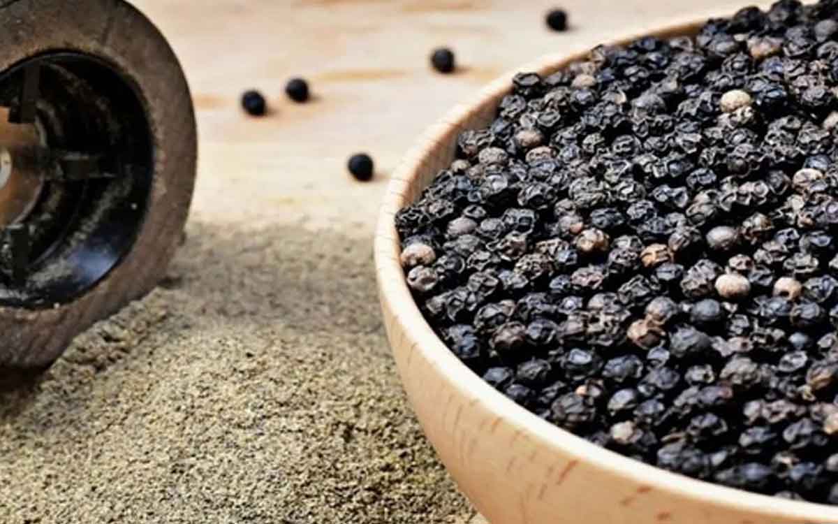 take black pepper daily for many wonderful health benefits 