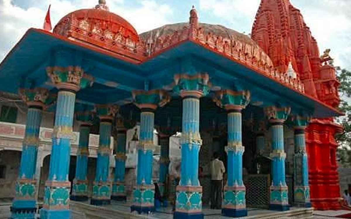 no entry into this brahma temple for unmarried people 