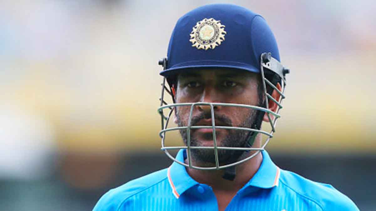 why there was no flag on dhoni helmet 