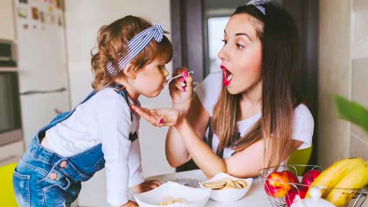 you must follow these tips while feeding your kids 