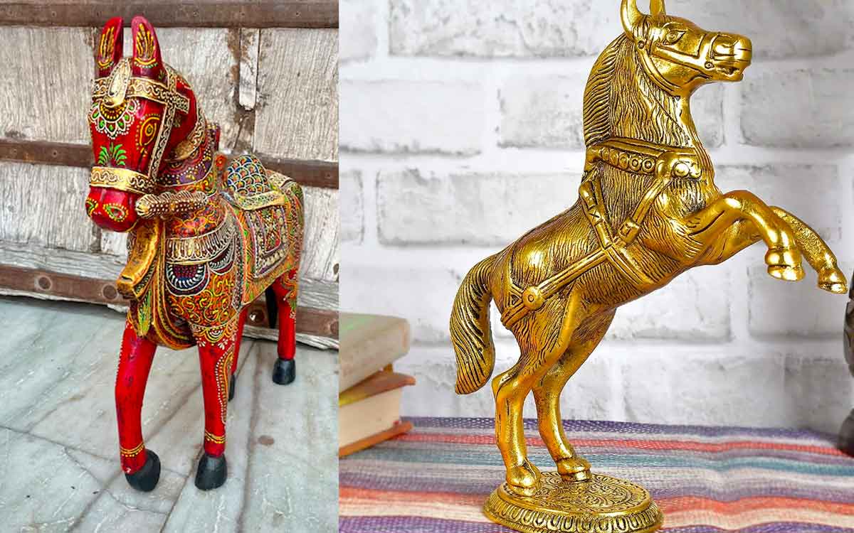 put horse idol in home like this for luck and wealth 