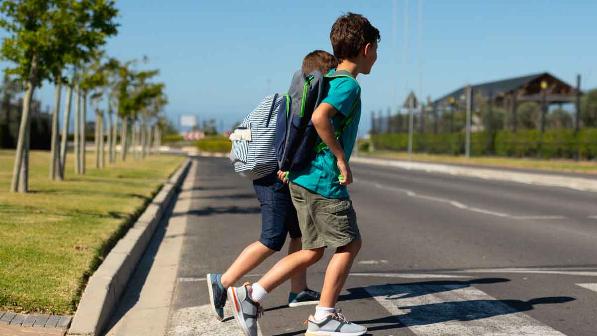 parents must tell these traffic rules to their kids 