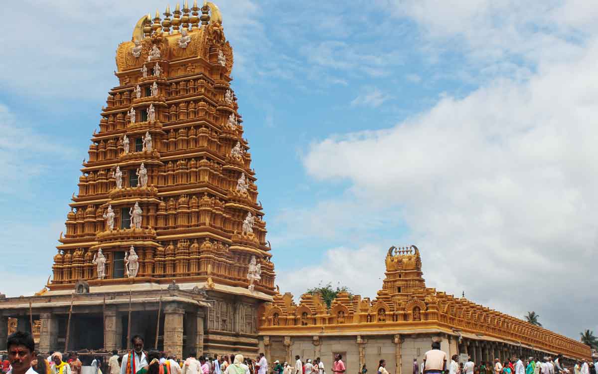 visit nanjangud kanteshwara alayam to get eye sight 