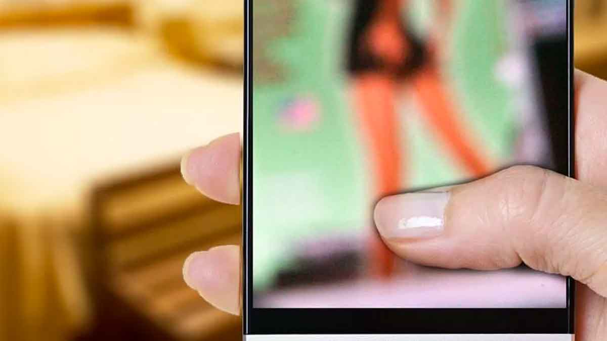 if you are watching porn on phone then you might get into these troubles 