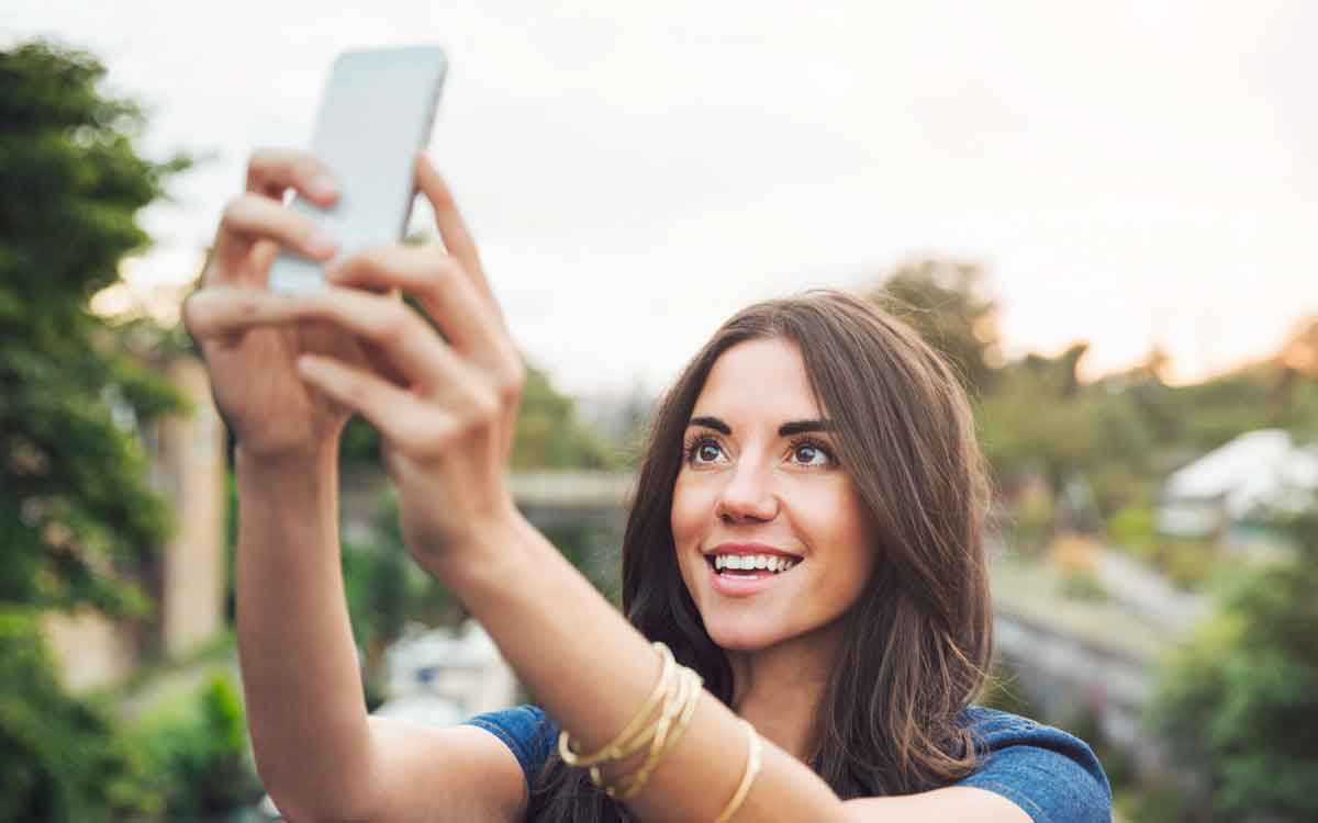 old age comes early to those who take more selfies 